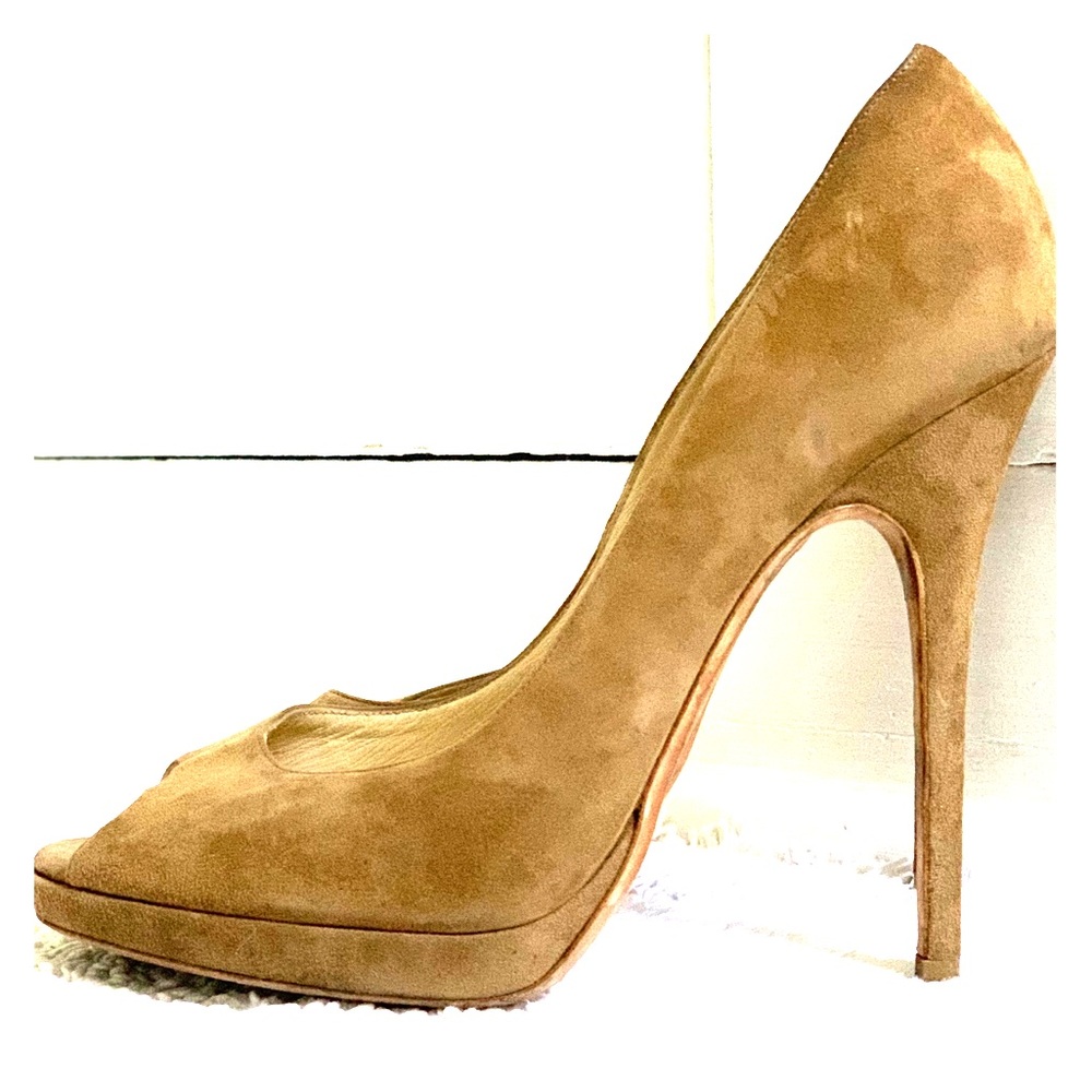 ✨HP✨Jimmy Choo London Tan Suede Peep Toe Heels